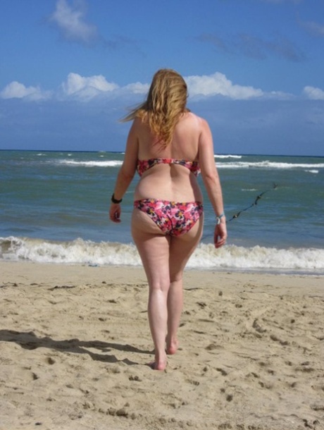 Fat Nude Beach Girl Straw Hat - Beach BBW Porn Pics & Nude Pictures - HDPornPics.com
