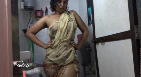 Vijaya Singh - Vijaya Singh Nude Porn Pics - HDPornPics.com