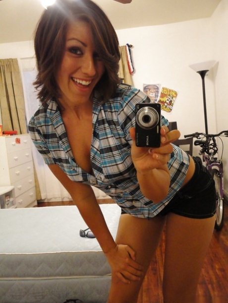 Girlfriend Selfie Porn Pics & Nude Pictures - HDPornPics.com